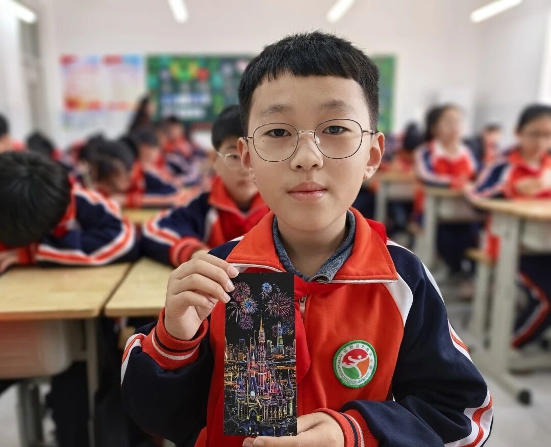 “刮绘光影·复刻瑰宝”巨野县博物馆走进文昌路小学开展主题研学活动 主题活动 第4张
