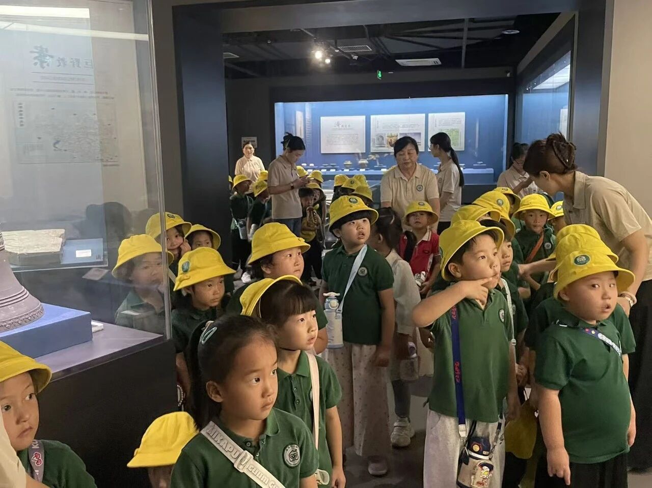 童心迎华诞 文博润童心｜博苑现代城幼儿园走进巨野县博物馆开展国庆主题研学活动 参观报道 第7张