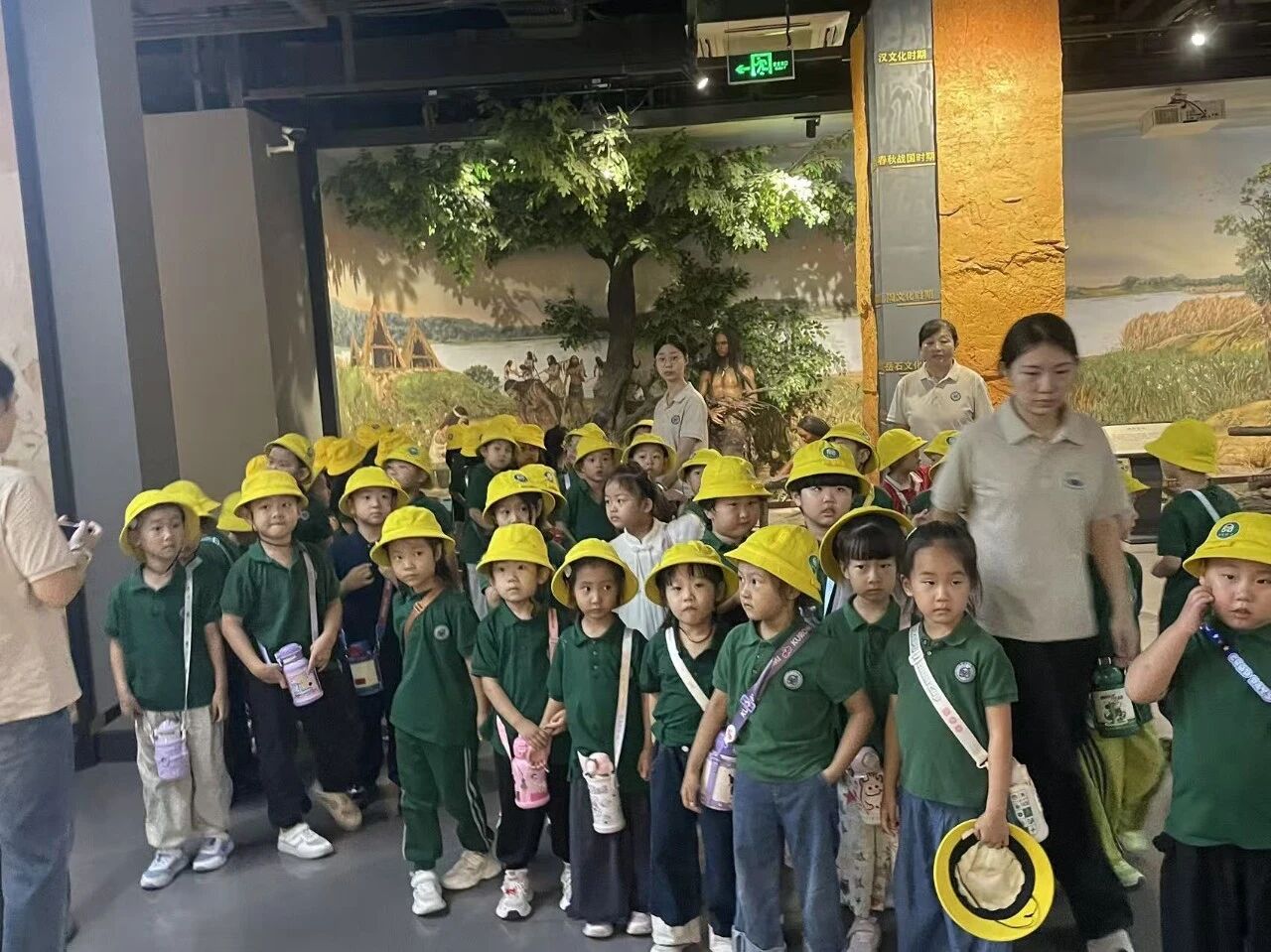 童心迎华诞 文博润童心｜博苑现代城幼儿园走进巨野县博物馆开展国庆主题研学活动 参观报道 第8张