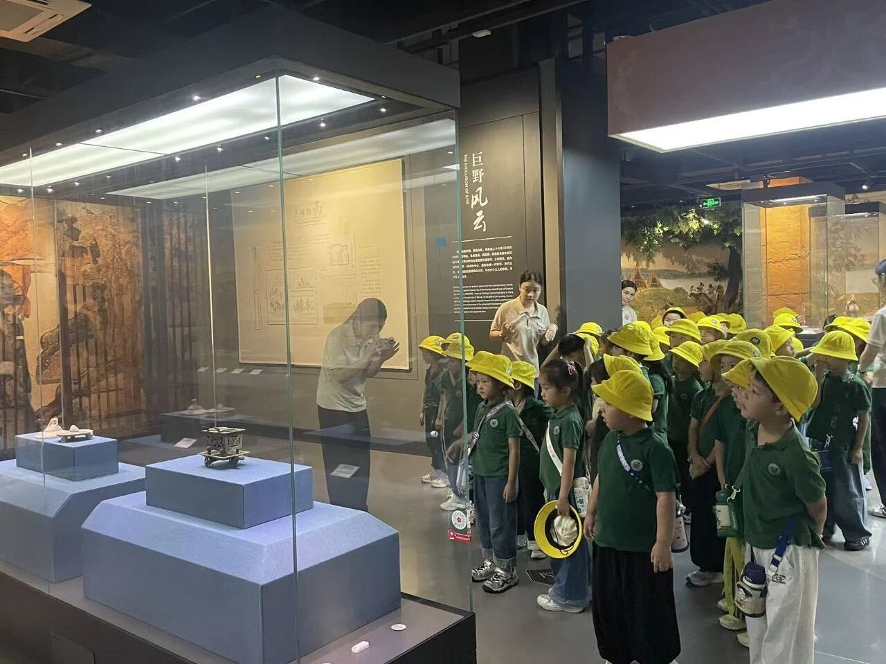 童心迎华诞 文博润童心｜博苑现代城幼儿园走进巨野县博物馆开展国庆主题研学活动 参观报道 第12张