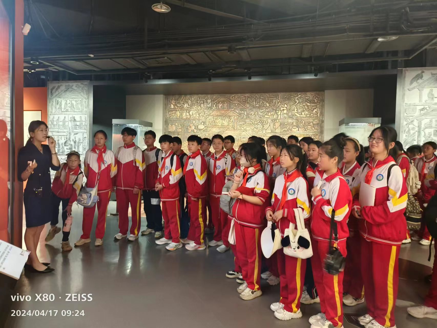 巨野实验小学560名学生参观巨野县博物馆，开启历史文化探索之旅 参观报道 第2张